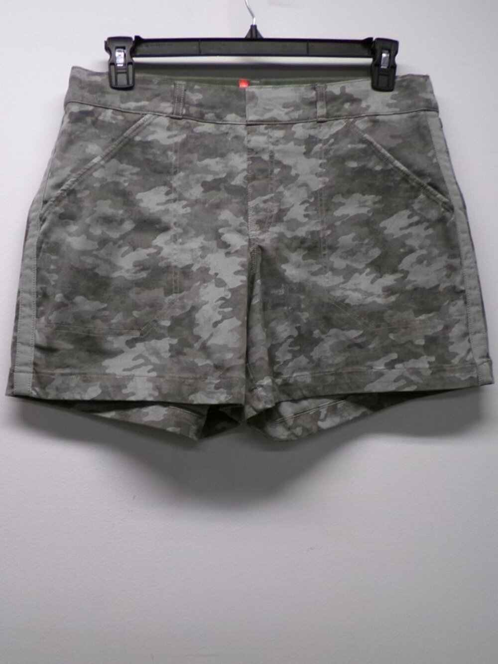 Spanx Camo Stretch Twill Shorts Gray Green Shaping XL 20358R Pull On Pockets